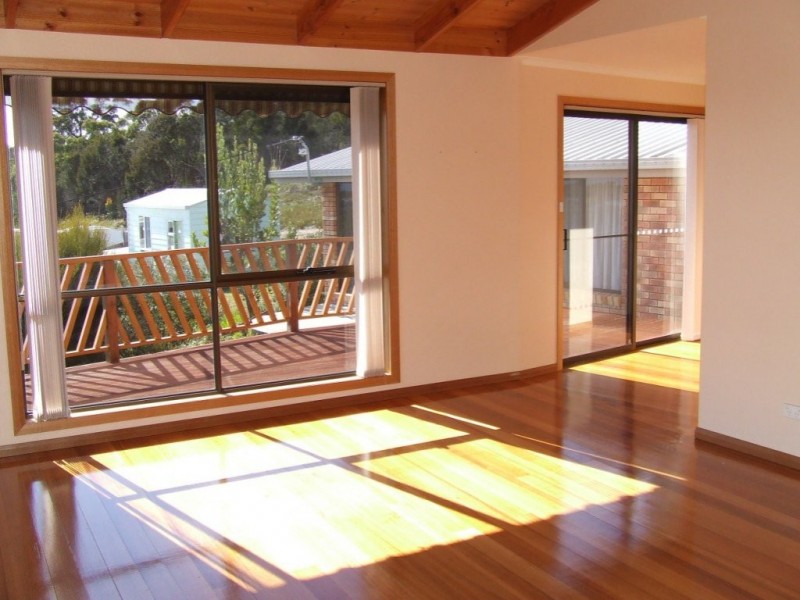 186 Main Road, Binalong Bay TAS 7216