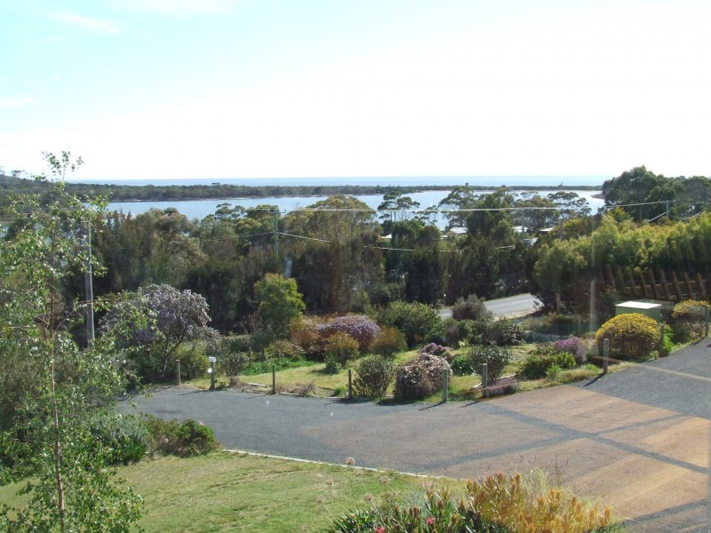 186 Main Road, Binalong Bay TAS 7216