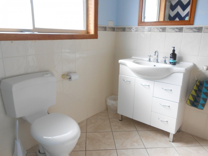 44 Main Road, Binalong Bay TAS 7216