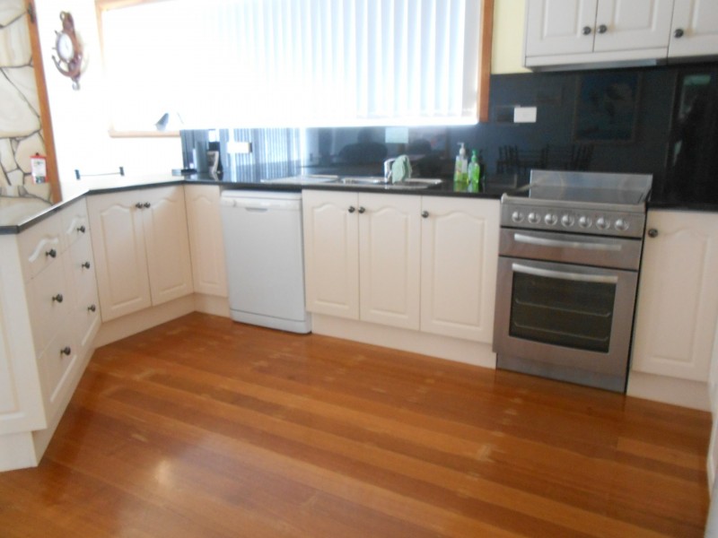 44 Main Road, Binalong Bay TAS 7216