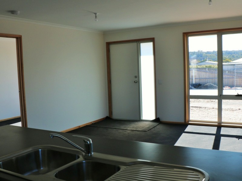 Unit 3/13 Heather Place, St Helens TAS 7216
