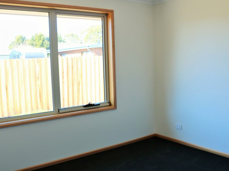 Unit 3/13 Heather Place, St Helens TAS 7216
