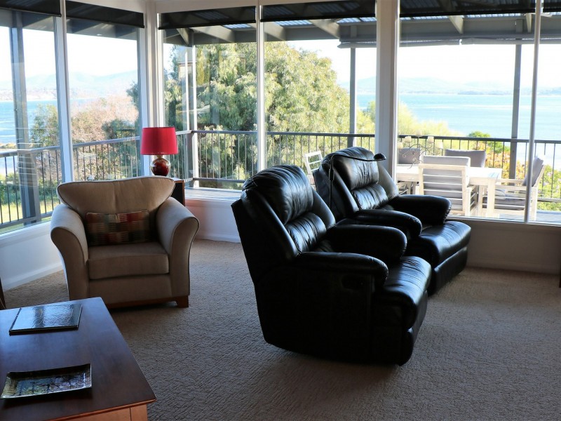 16 Kiama Parade, Akaroa TAS 7216