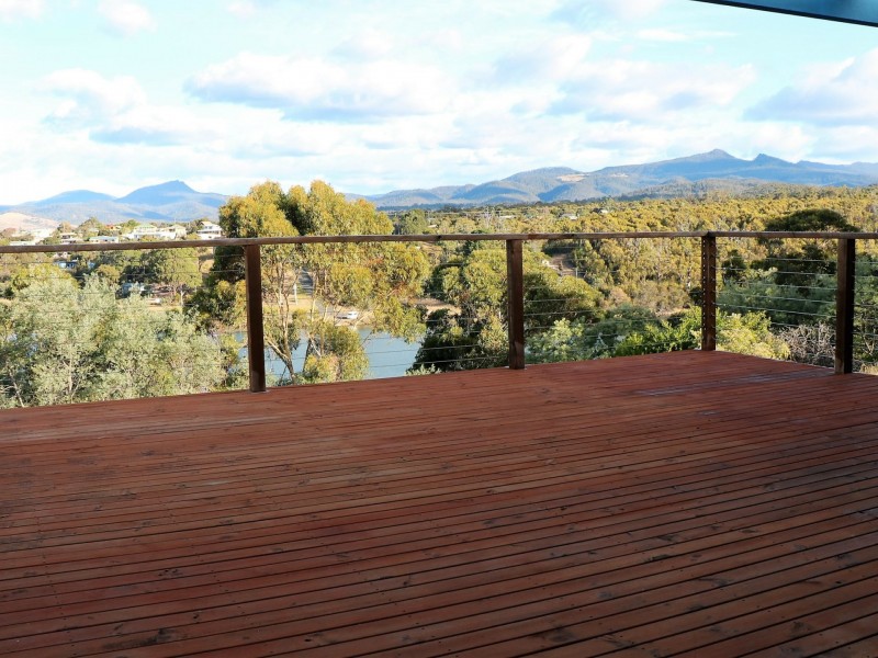 17 Thomas Street, Scamander TAS 7215