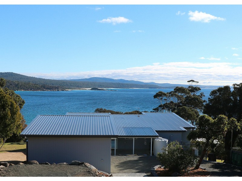 27 Highcrest Avenue, Binalong Bay TAS 7216