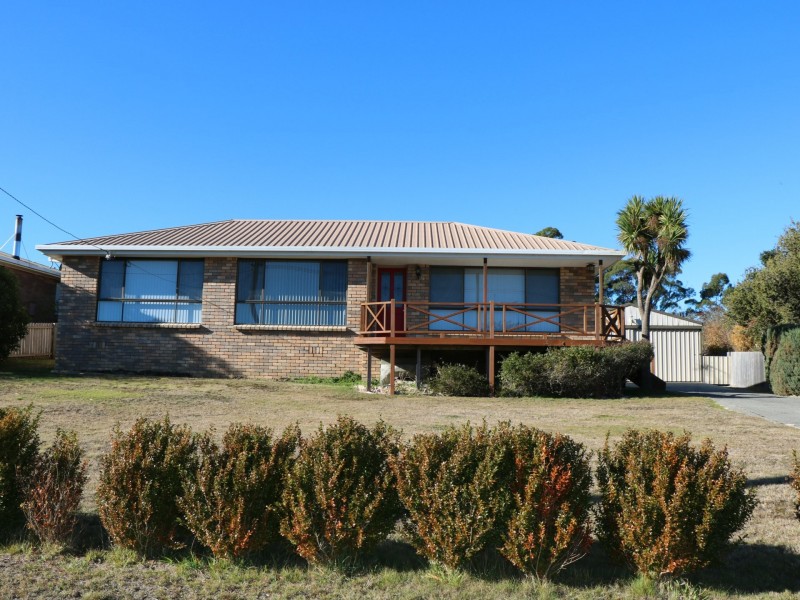 5 Clive Street, St Marys TAS 7215