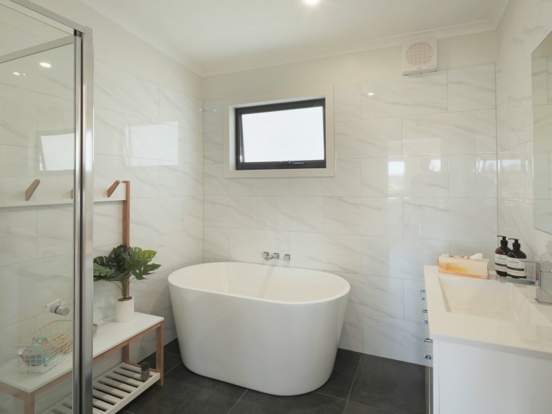7 Halcyon Grove, St Helens TAS 7216
