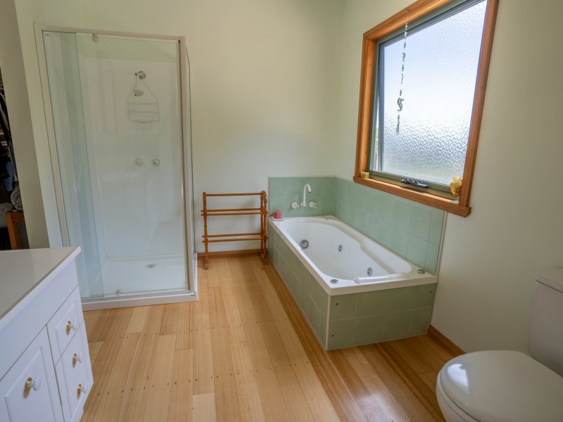 288 Gardens Road, Binalong Bay TAS 7216