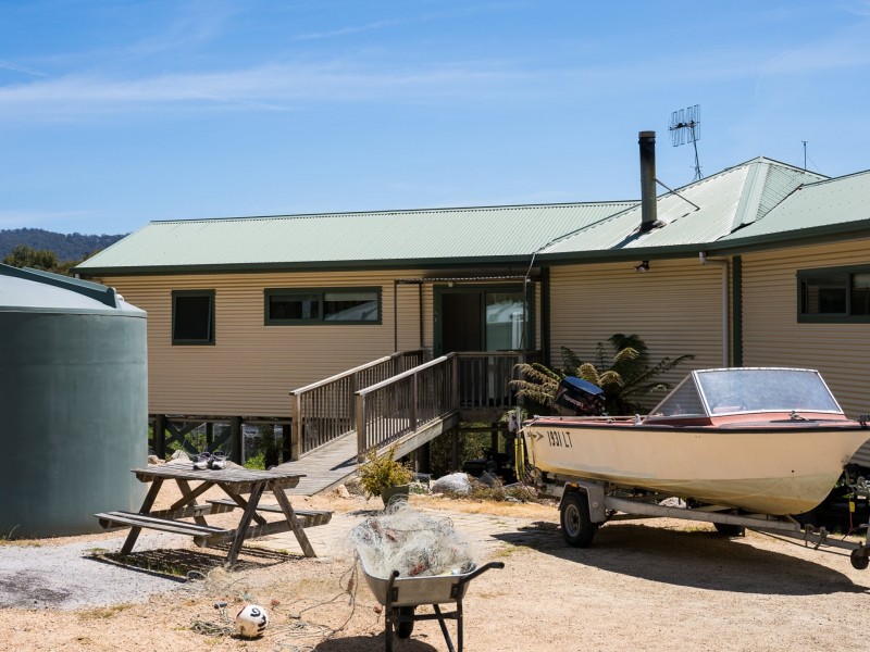 288 Gardens Road, Binalong Bay TAS 7216