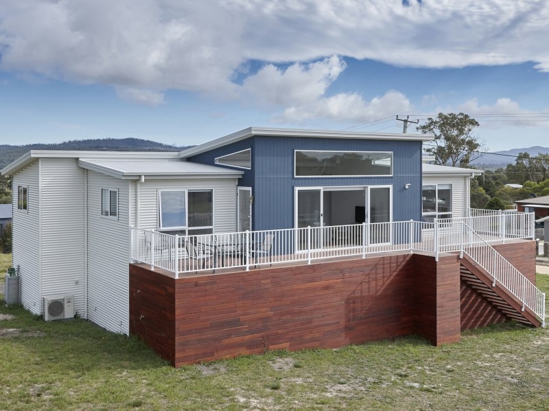 28 Franks Street, Falmouth TAS 7215