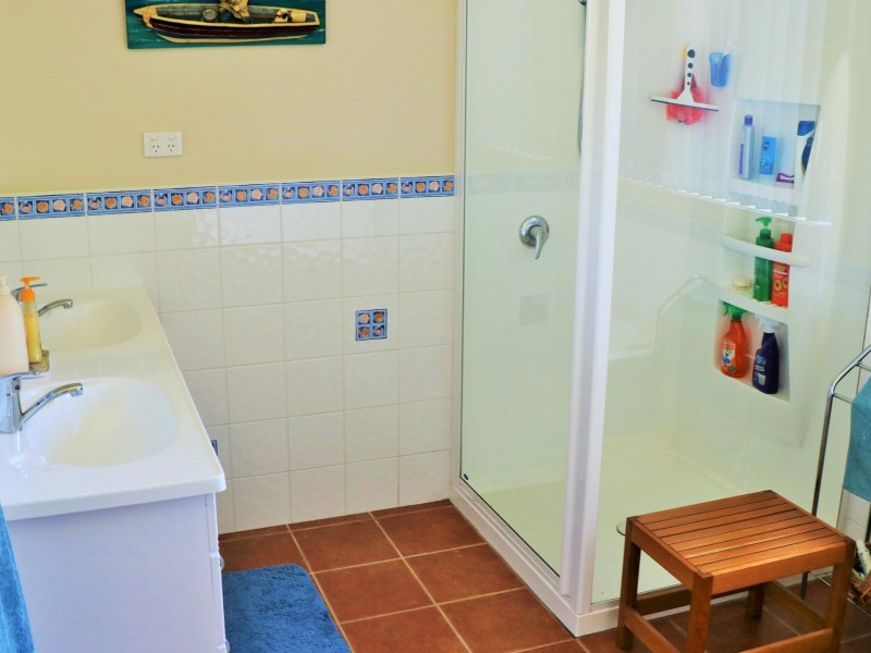 5 Bay Close, St Helens TAS 7216