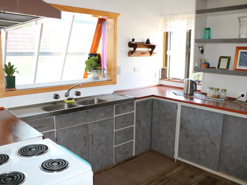 70 Riverview Road, Scamander TAS 7215