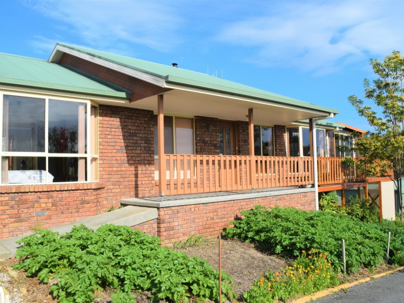 16 Cherrywood Drive, Scamander TAS 7215