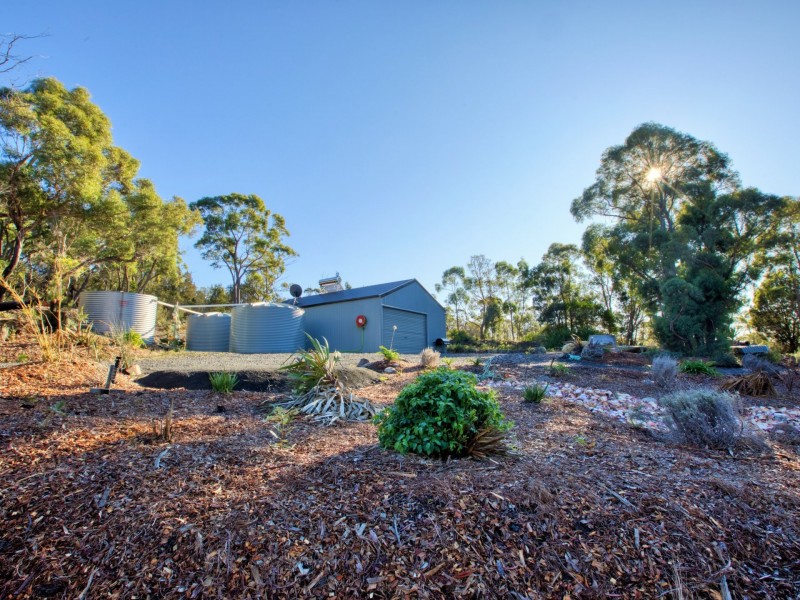 114 Gardens Road, Binalong Bay TAS 7216