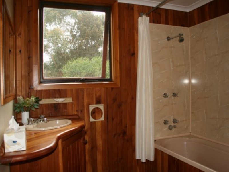 24173 Tasman Highway, Beaumaris TAS 7215