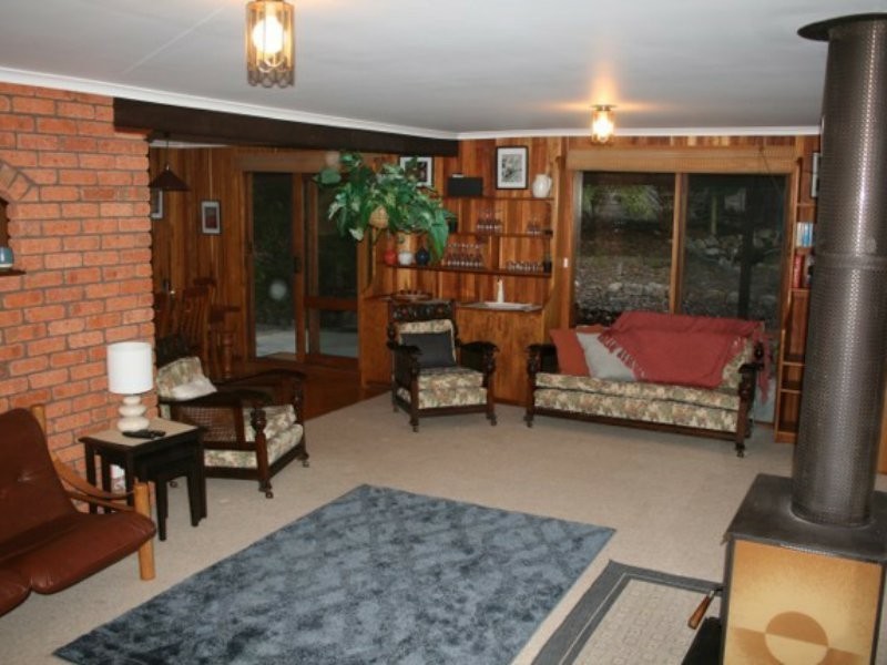 24173 Tasman Highway, Beaumaris TAS 7215