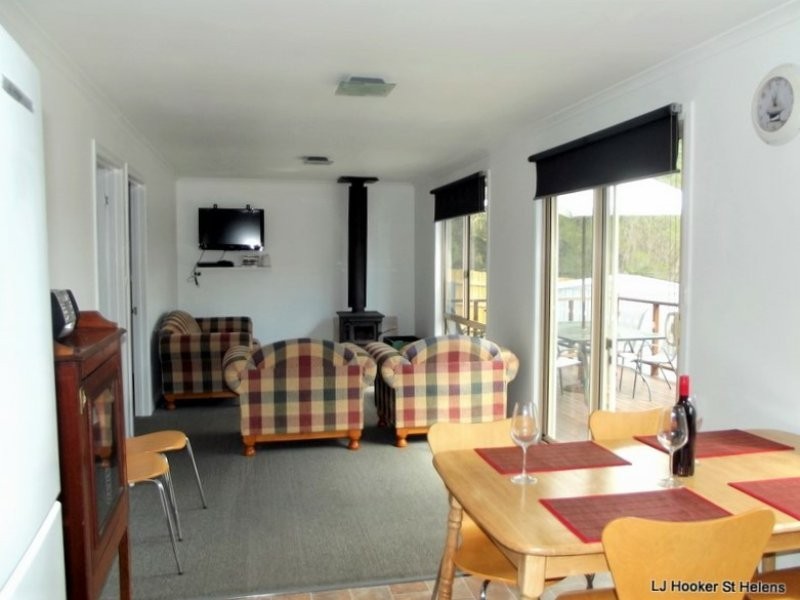 175 Main Road, Binalong Bay TAS 7216