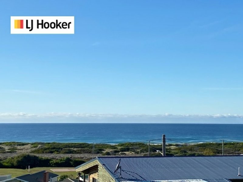 124 Scamander Avenue, Scamander TAS 7215