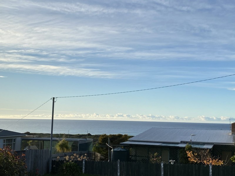 21 Targett Street, Scamander TAS 7215