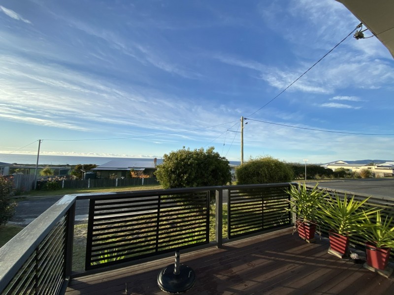 21 Targett Street, Scamander TAS 7215