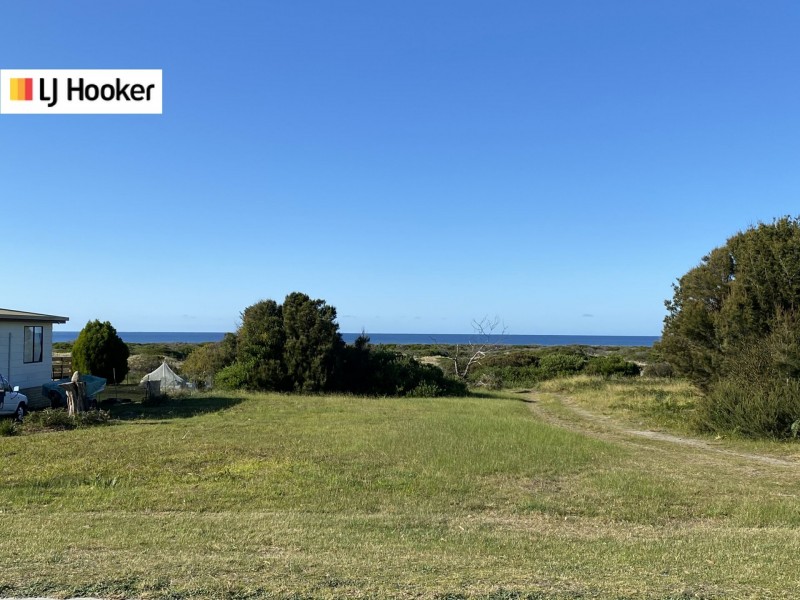 95 Scamander Avenue, Scamander TAS 7215