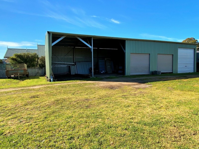 11 Heather Place, St Helens TAS 7216