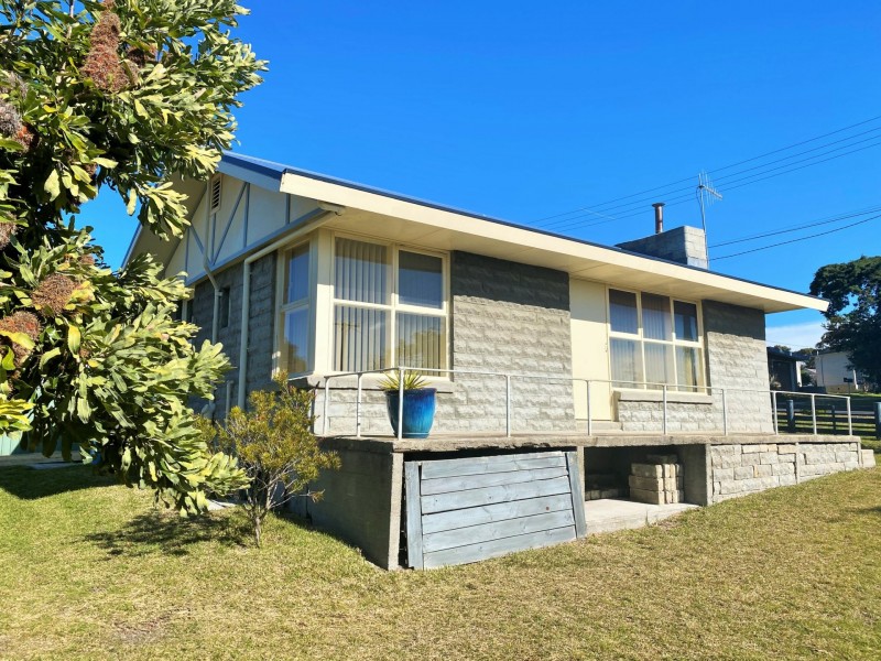 5 Hilltop Drive, Binalong Bay TAS 7216
