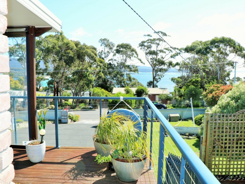 16 Beven Heights, Binalong Bay TAS 7216