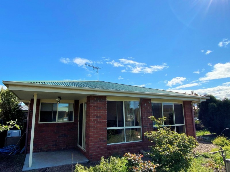 Unit 1/1 Heather Place, St Helens TAS 7216