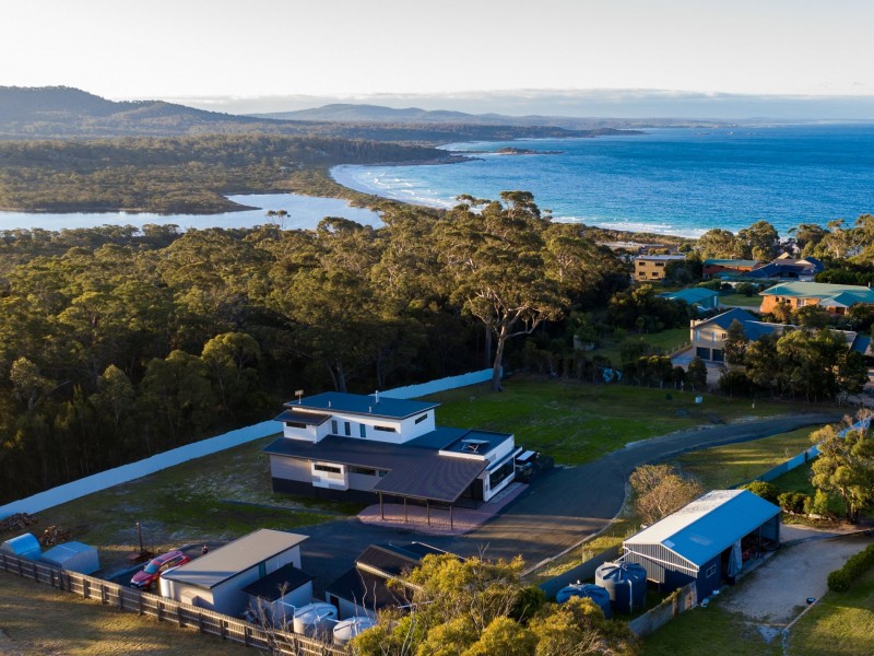 31 Coffey Drive, Binalong Bay TAS 7216