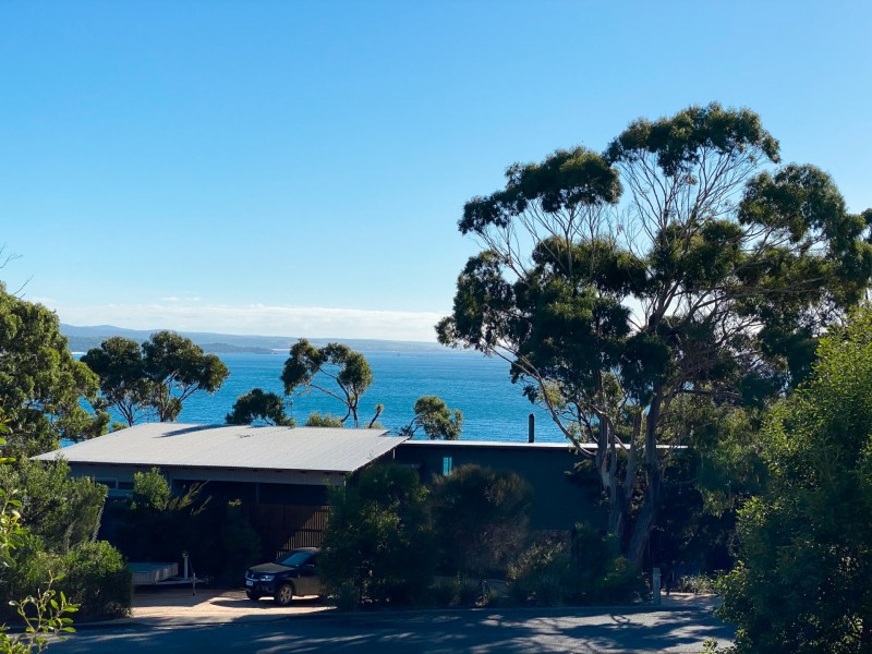 34 Highcrest Avenue, Binalong Bay TAS 7216