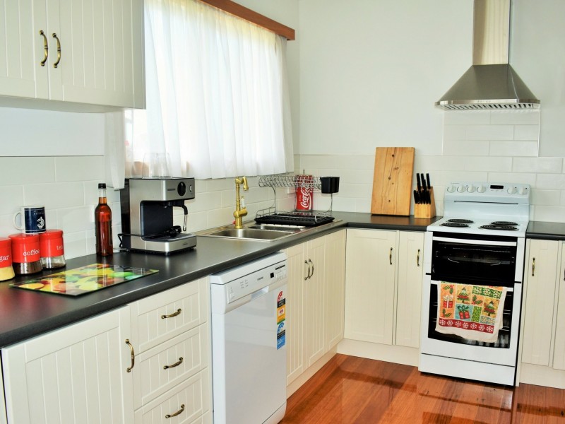 28 Medeas Cove Esplanade, St Helens TAS 7216