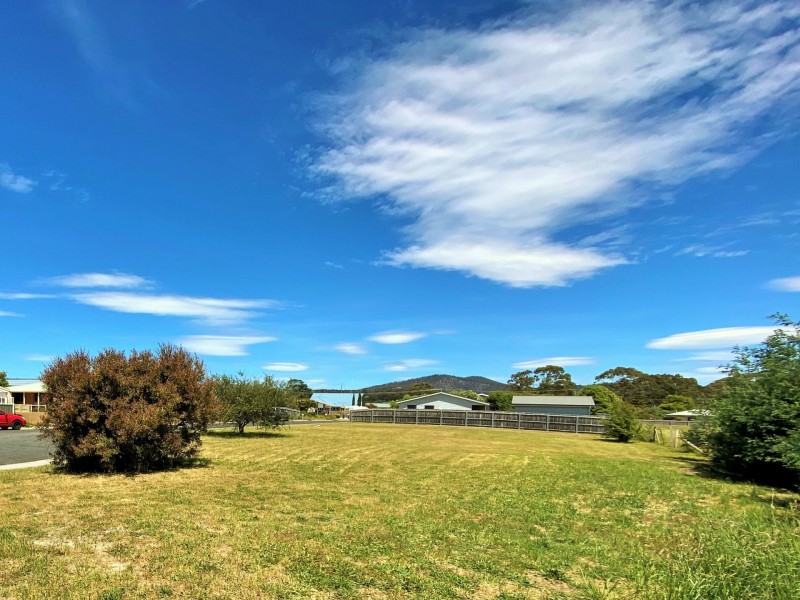 15 Palm Court, St Helens TAS 7216