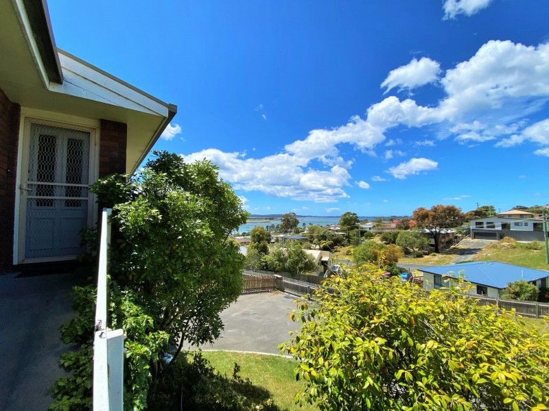 16 Erythos Grove, St Helens TAS 7216