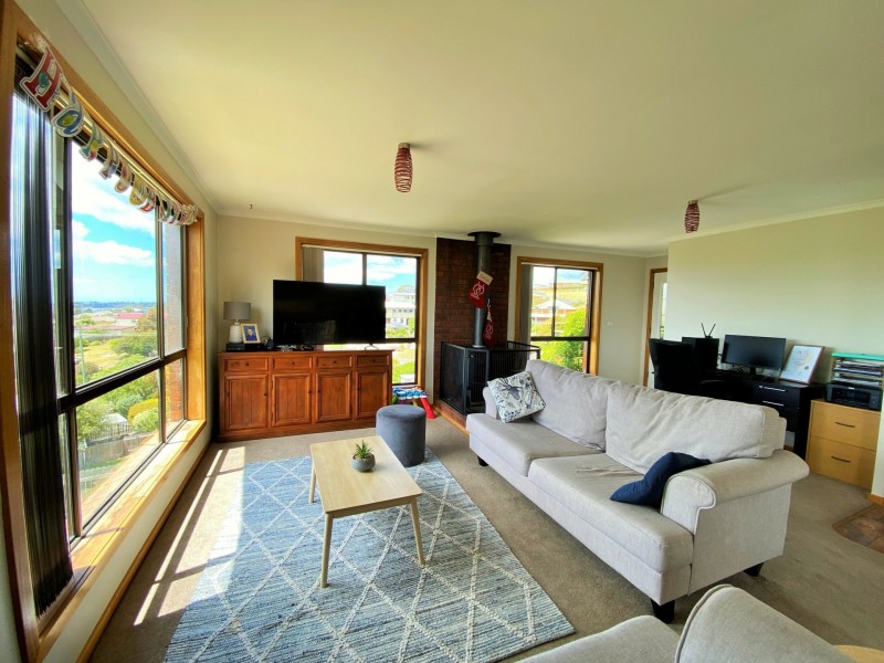 16 Erythos Grove, St Helens TAS 7216