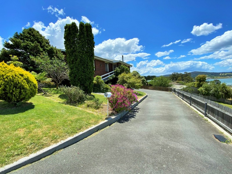 16 Erythos Grove, St Helens TAS 7216