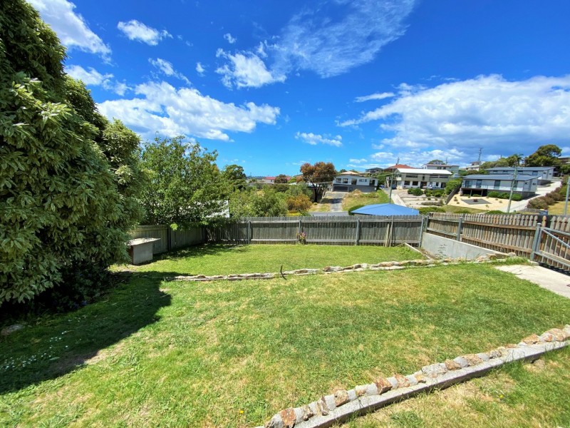 16 Erythos Grove, St Helens TAS 7216
