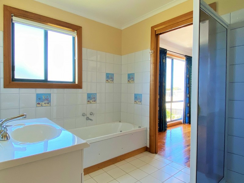 12 Akaroa Avenue, Akaroa TAS 7216
