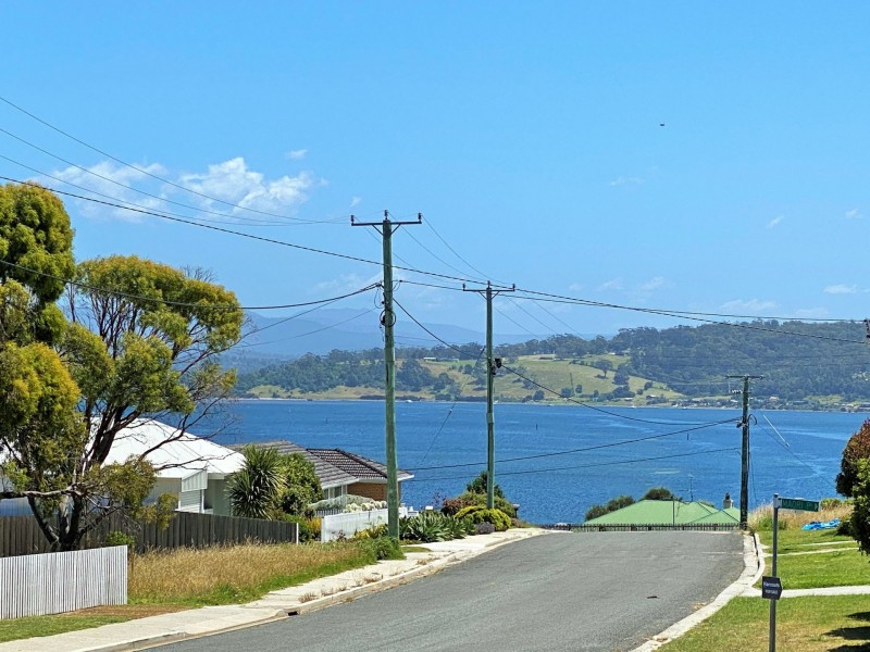 12 Akaroa Avenue, Akaroa TAS 7216