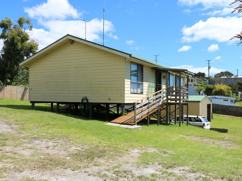 4 Campbell Street, Scamander TAS 7215