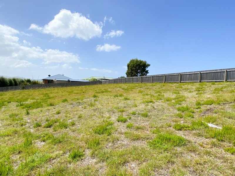 14 Susan Court, St Helens TAS 7216