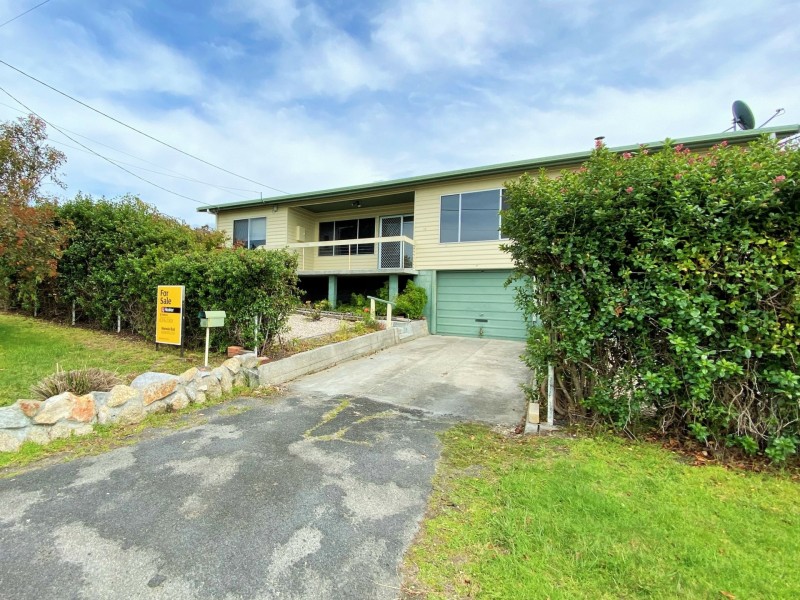 10 Halcyon Grove, St Helens TAS 7216