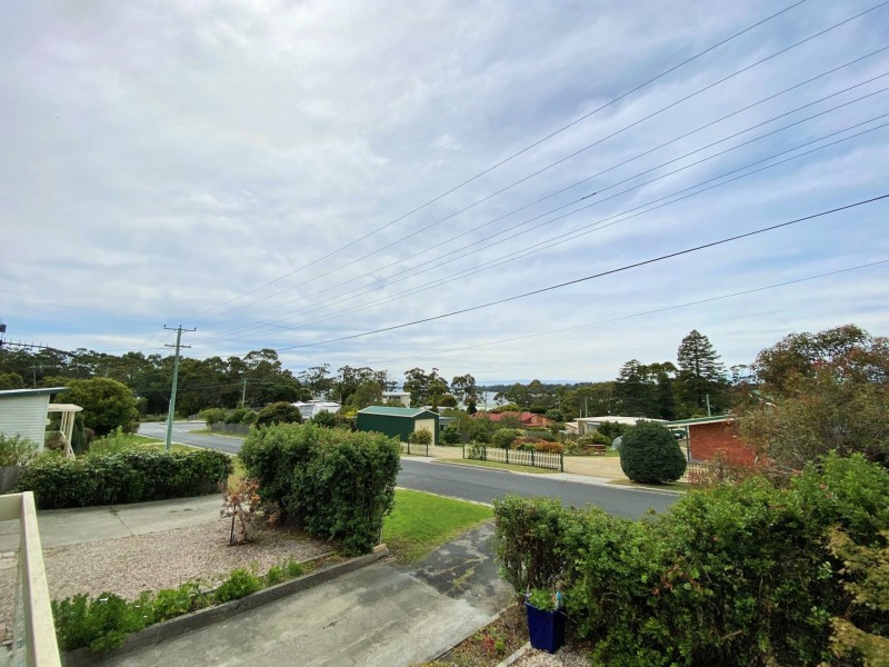 10 Halcyon Grove, St Helens TAS 7216
