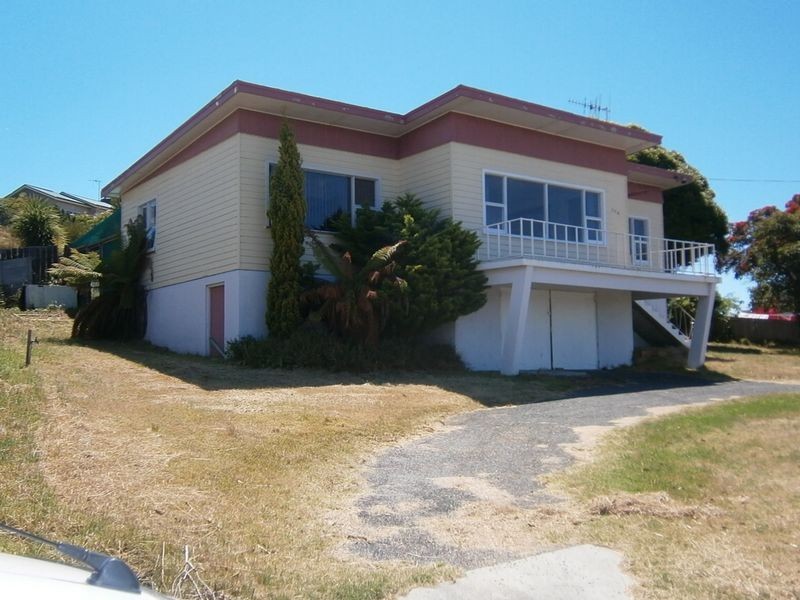 174 Scamander Avenue, Scamander TAS 7215