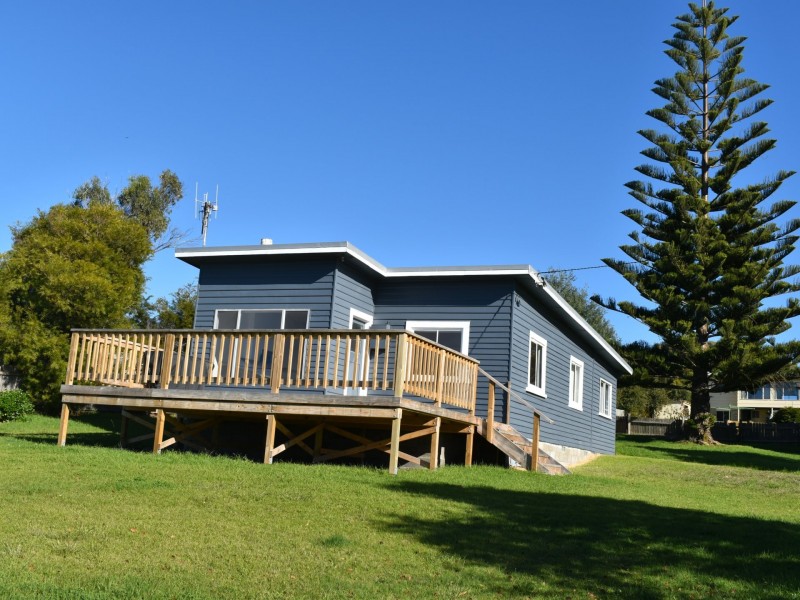 2 High Street, Scamander TAS 7215