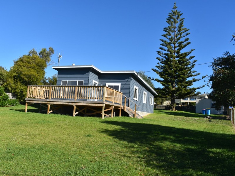 2 High Street, Scamander TAS 7215