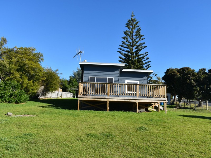 2 High Street, Scamander TAS 7215