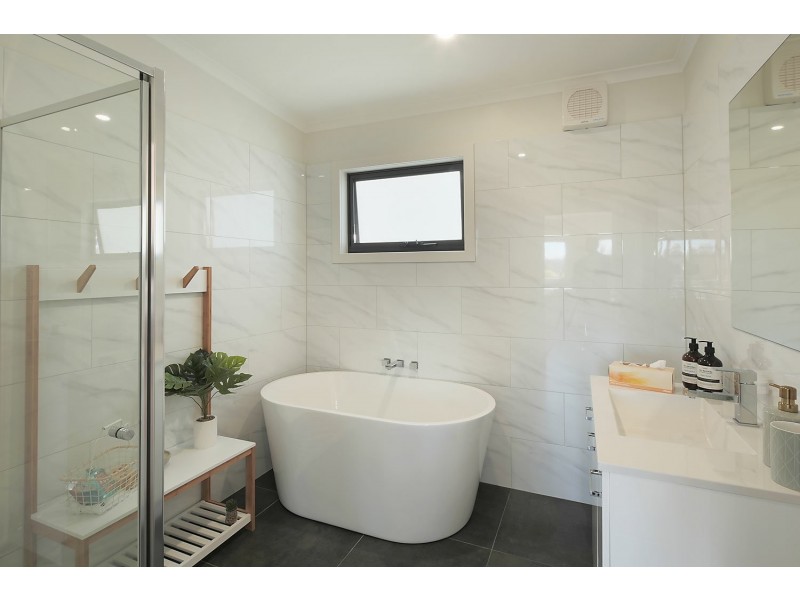 7 Halcyon Grove, St Helens TAS 7216