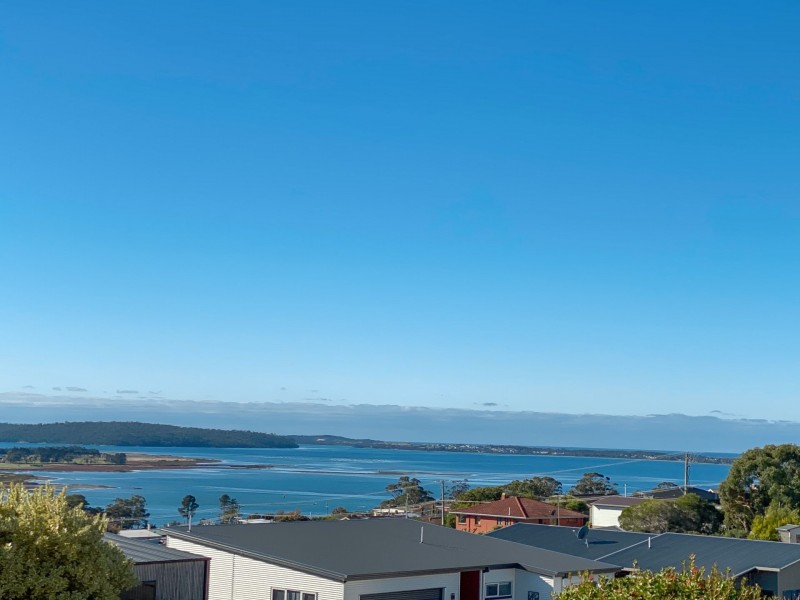 11 Douglas Court, St Helens TAS 7216