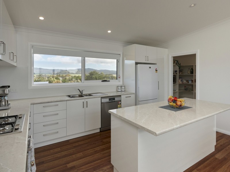 28 Frank Street, Falmouth TAS 7215